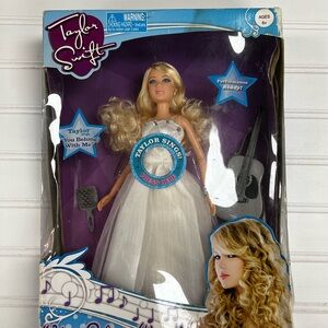 Taylor Swift “You Belong With Me” Rare Performance Collection Jakks Doll - NIB